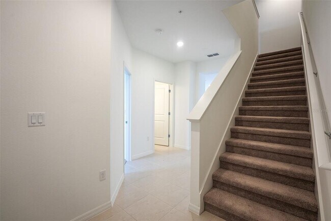 Building Photo - 4565 ORCHARD VIEW Aly