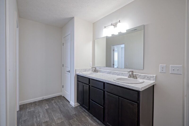 Building Photo - 1133 Thorny Ln