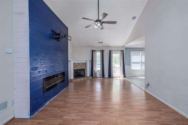 Building Photo - 263 Ocean Liner Dr