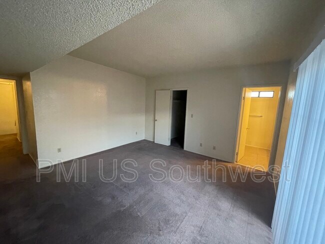 Building Photo - 424 Anna Cir