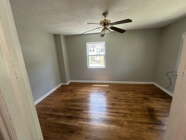 Bedroom / Living Room - 233 Henson Ave