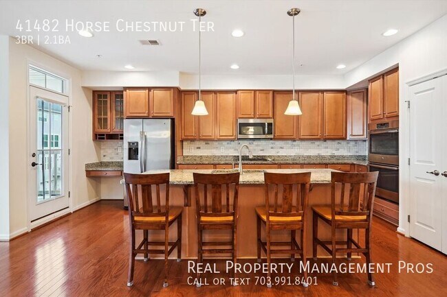 Building Photo - 41482 Horse Chestnut Terrace