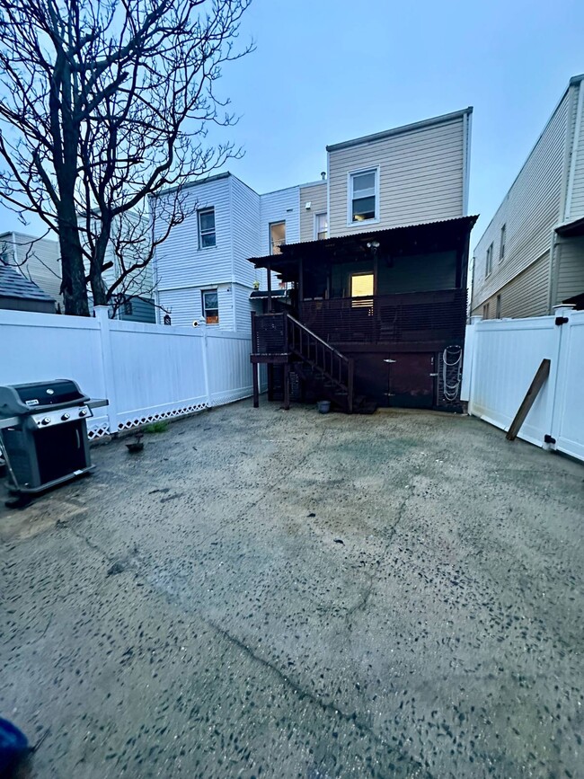 Building Photo - 95-24 77th St