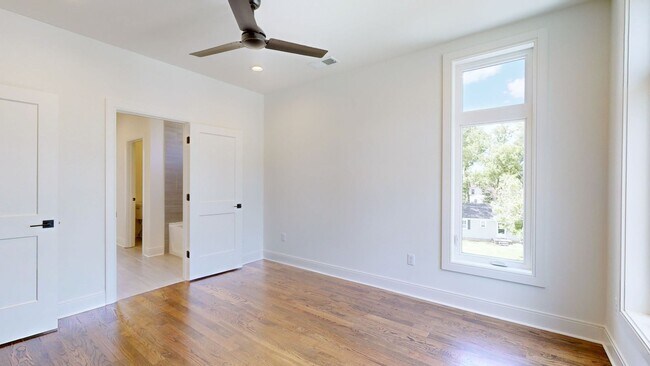 Building Photo - Turn-Key Luxury Rental: Brand-New 4BD + Office w/ Private Sunset Rooftop