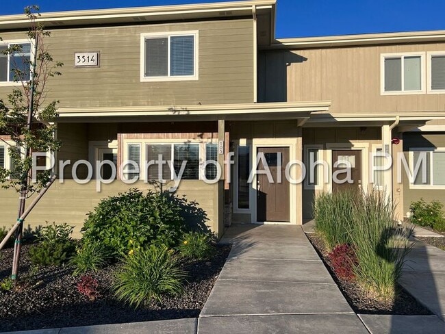 Primary Photo - 3514 E Grand Forest Dr