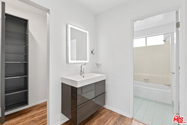 Building Photo - 17114 Palisades Cir