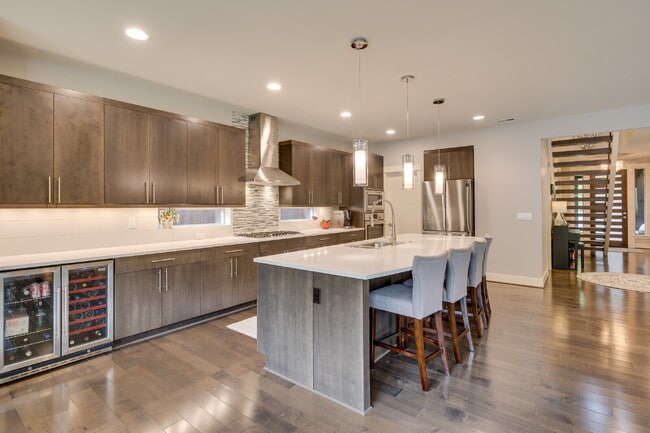 Building Photo - Beutiful 5 bedroom home on Wisti Lane!