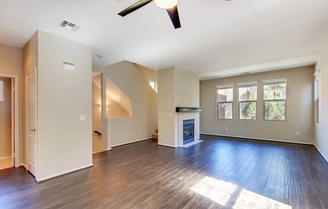 Building Photo - 1819 Lavender Ln