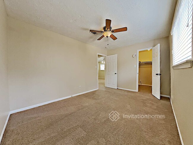 Building Photo - 15027 Pebble Bend Dr