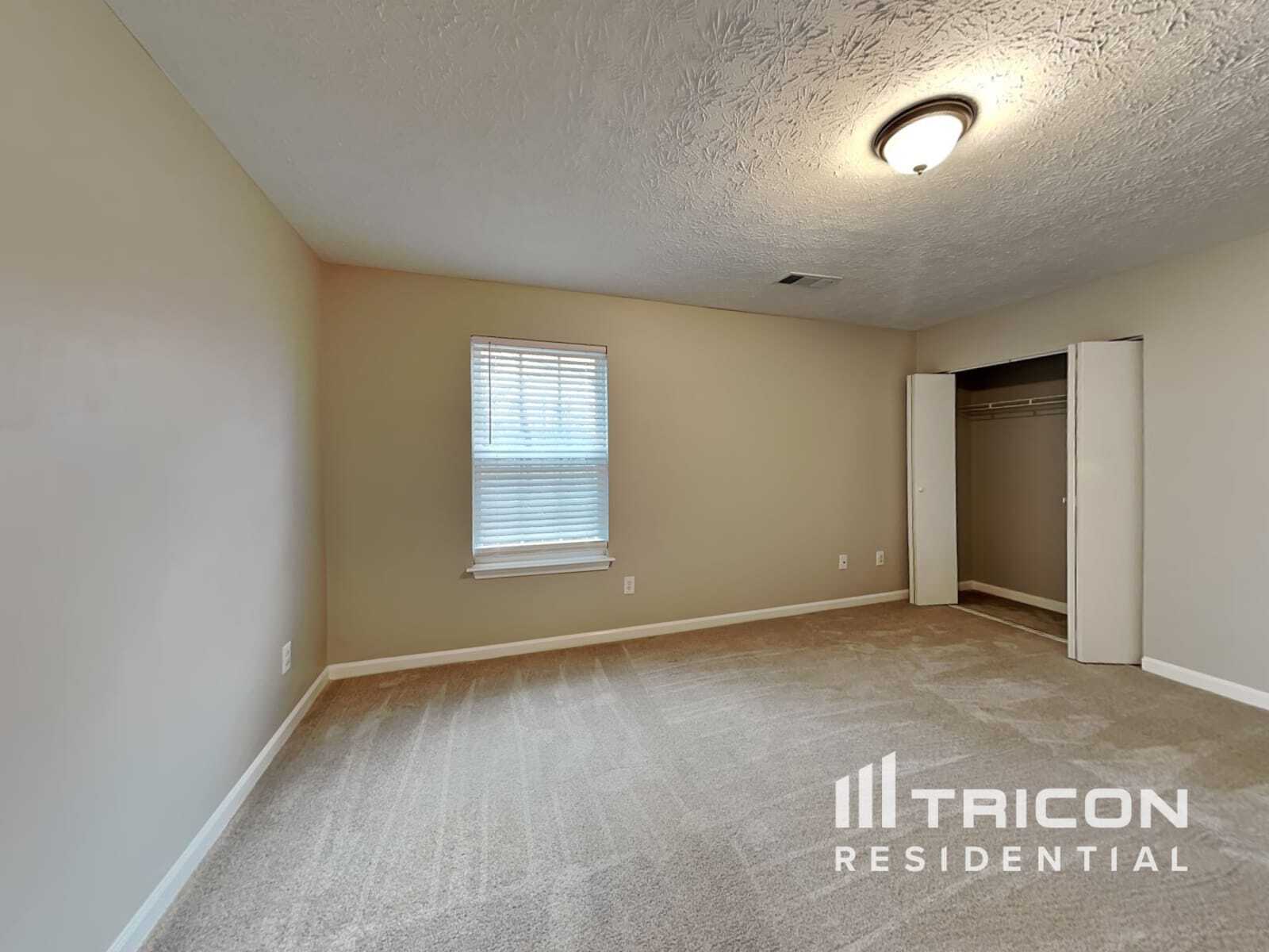 Building Photo - 8665 River Rock Ct