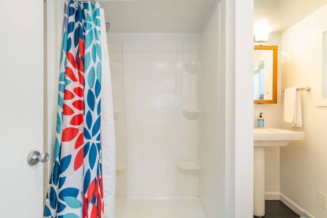 Building Photo - 3Bd/2.5Ba Seattle House