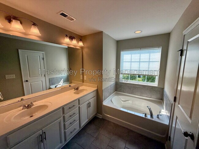 Building Photo - 1173 Little Gem Ln