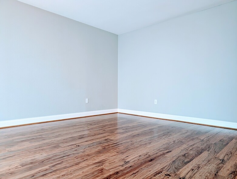 Hardwood Floors Throughout - 900 Mountain Creek Rd