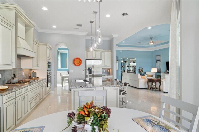 Building Photo - 17120 SW Ambrose Way