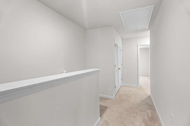 Building Photo - Trolley Run Townhome!