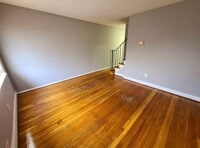 Building Photo - 3 Bedroom Townhouse located in Frankford-Baltimore city