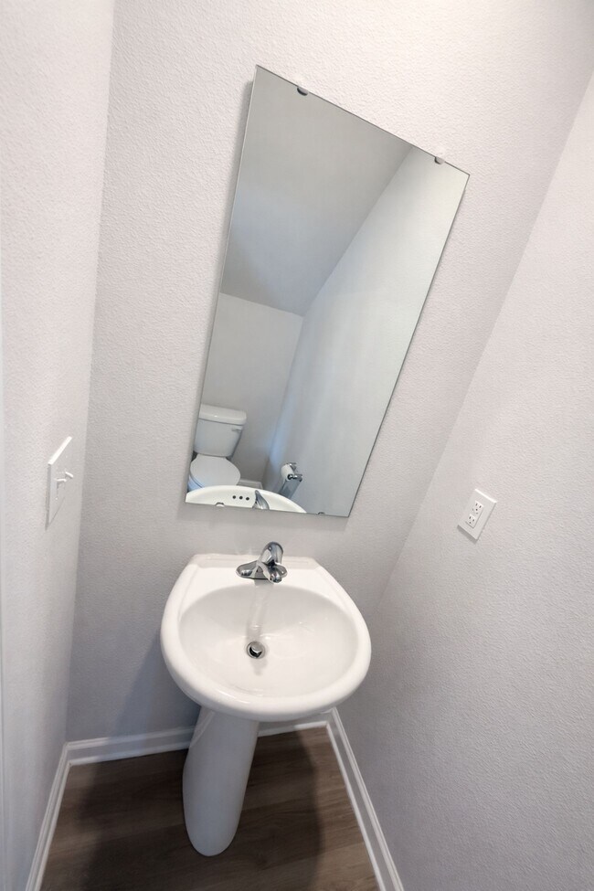 Building Photo - 1408 Nia Rd