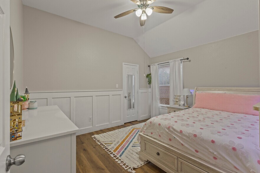 Building Photo - 7005 Stone Canyon Ct