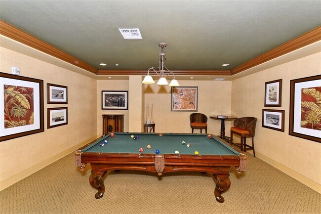 Building Photo - 1064 N Tamiami Trl