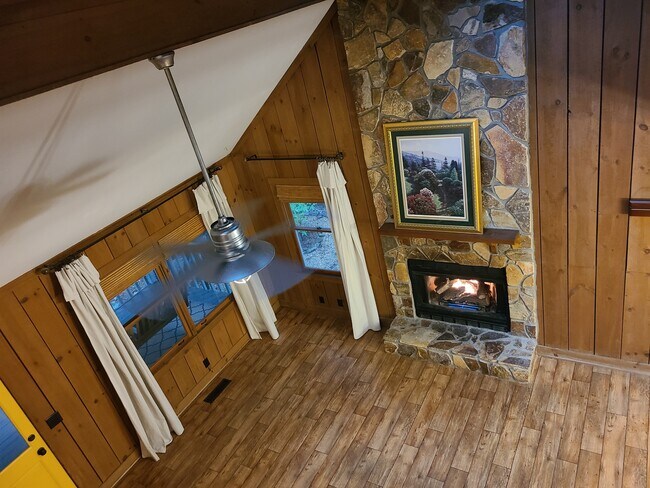 Building Photo - 120 Rocky Stream Ct