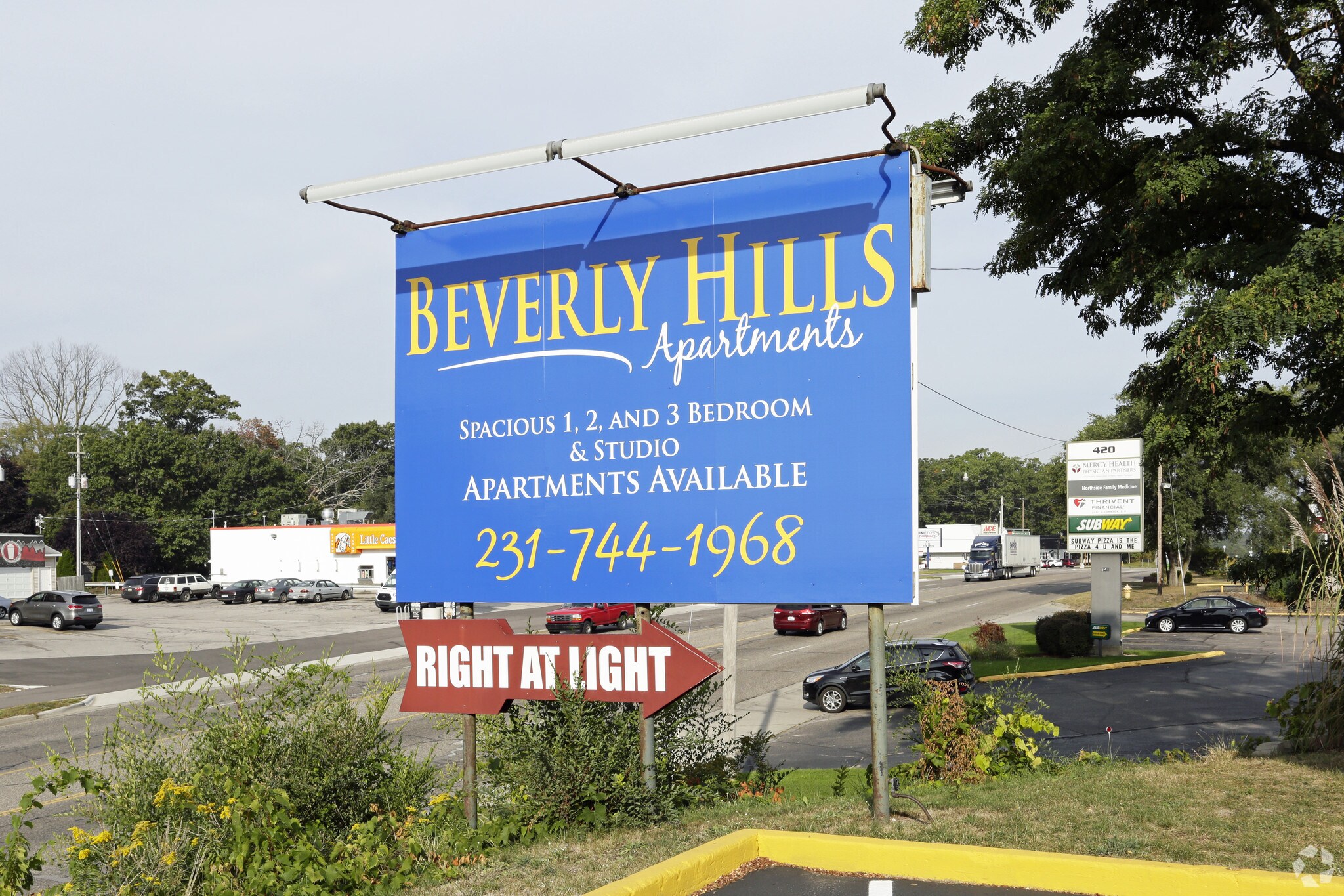 Beverly Hills Apartments 415 Mitzi St North Muskegon MI 49445