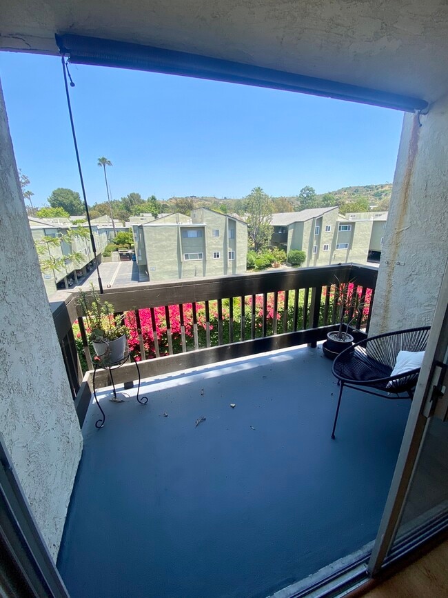 Building Photo - 1311 Summertime Ln