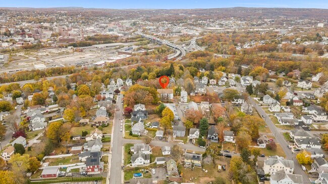 Building Photo - 23 Shirley St