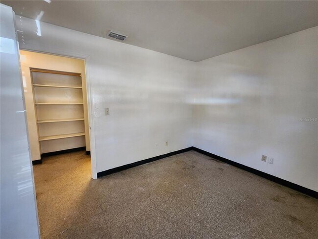 Building Photo - 5817 NW 23rd Terrace