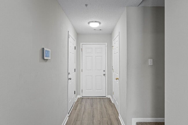 Building Photo - 266 Swaying Pine Ct