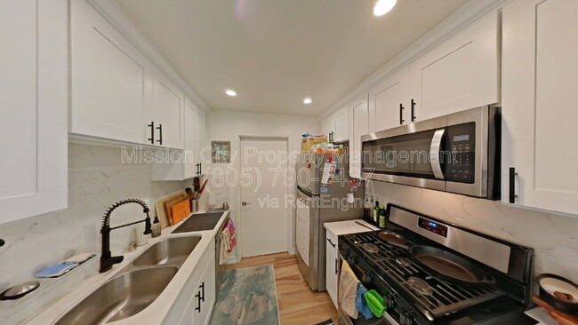 Building Photo - 628 Mulberry Ave