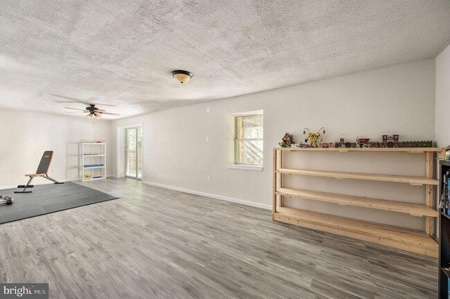Building Photo - 22 Tanterra Dr