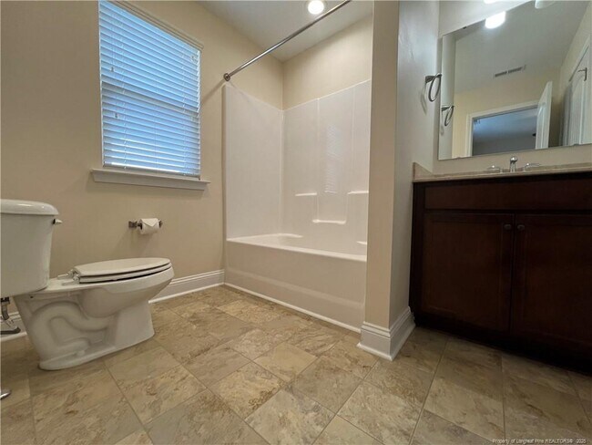 Building Photo - 4411 Low Oak Ct