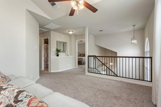Building Photo - 11217 Persimmon Gap Dr