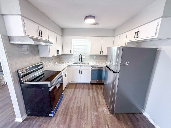 Building Photo - 3338 Heritage Ln