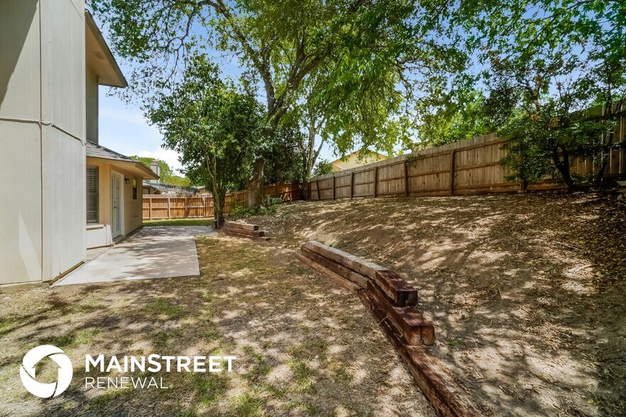 Building Photo - 10218 Grand Mdw Dr