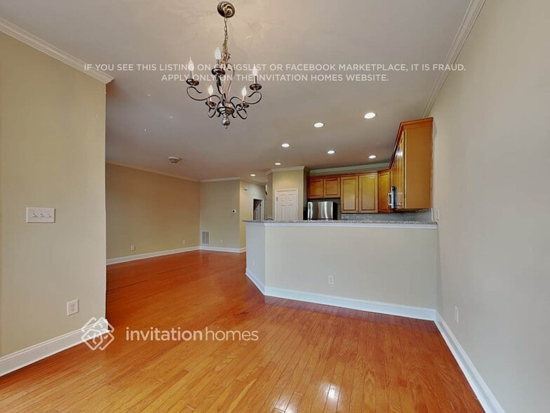 Building Photo - 1410 Nicklaus Dr