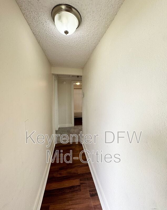 Building Photo - 313 Worthview Dr