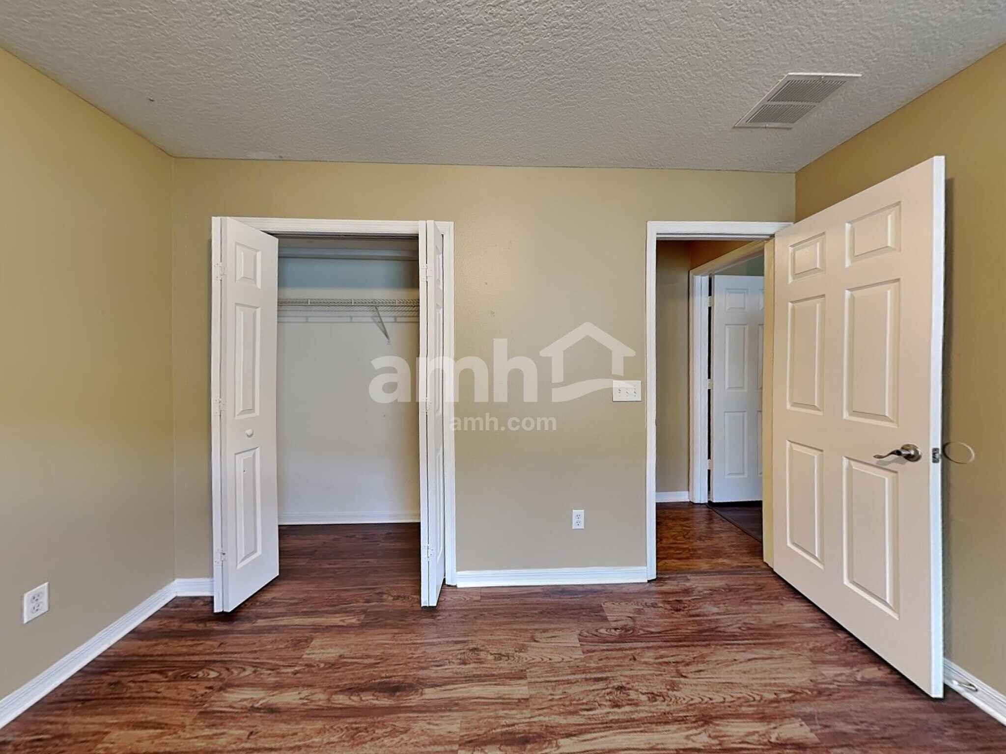Building Photo - 15601 Sarcee Ct