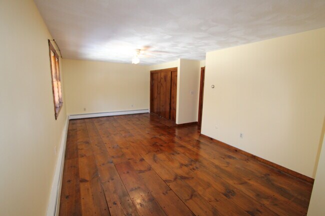 Master Bed - 45 Allens Ln