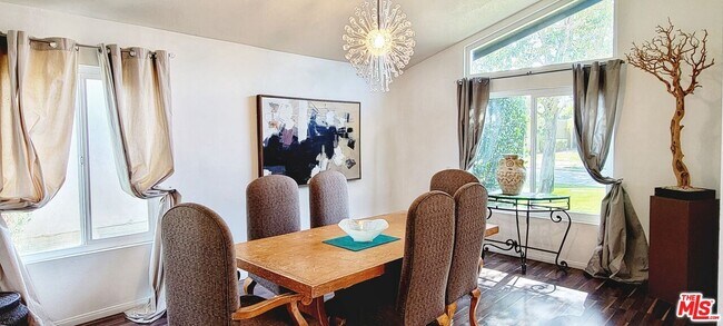 Building Photo - 44240 Anacapa Way