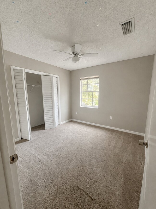 Building Photo - 3174 Beecher Dr E