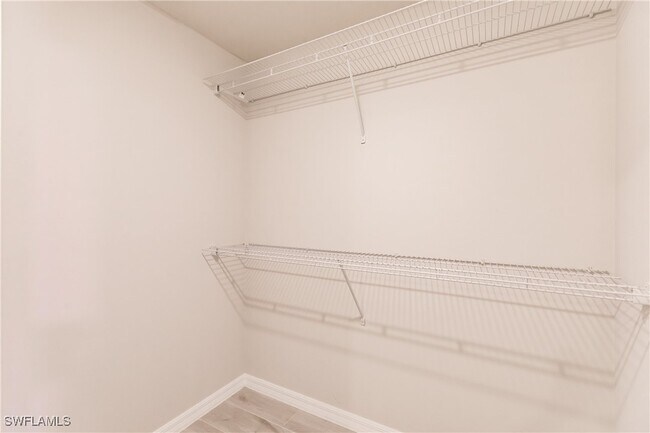 Building Photo - 1315 SE 41st St