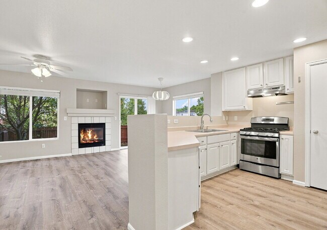 Building Photo - $2,045.95 - 3-Bed, 3-Bath Townhome with Modern Upgrades and Private Yard!