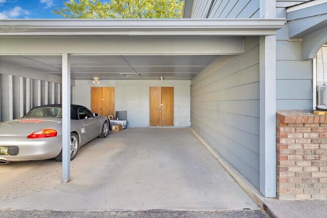 Building Photo - 2 Bedroom Condo near CMU