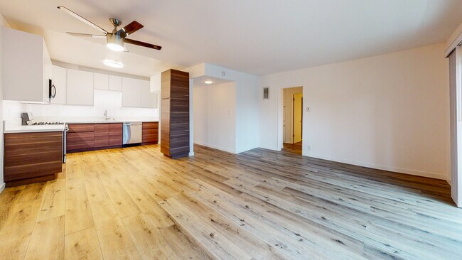 Building Photo - 16721 Sherman Way