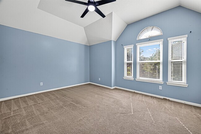 Building Photo - 11603 Oak Lake Park Dr