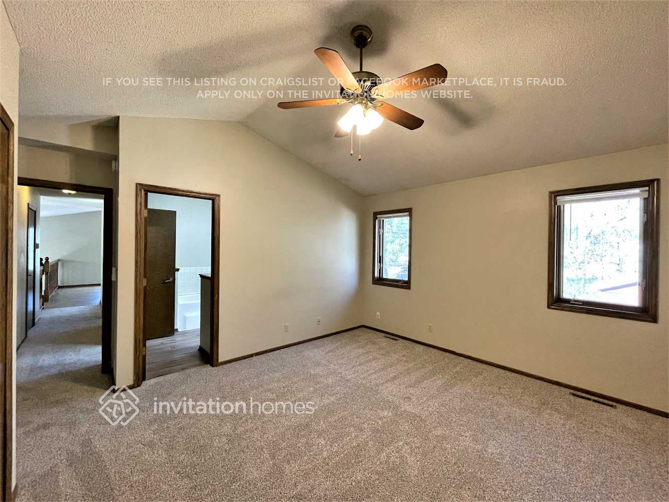 Building Photo - 1609 Lakewood Dr N