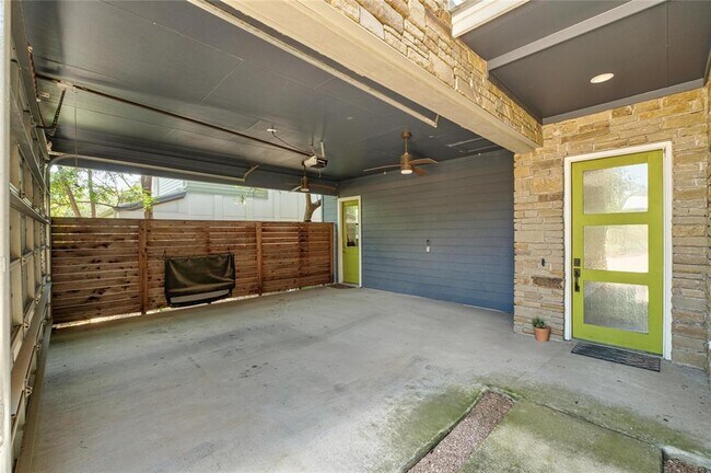 Building Photo - 913 Stobaugh St