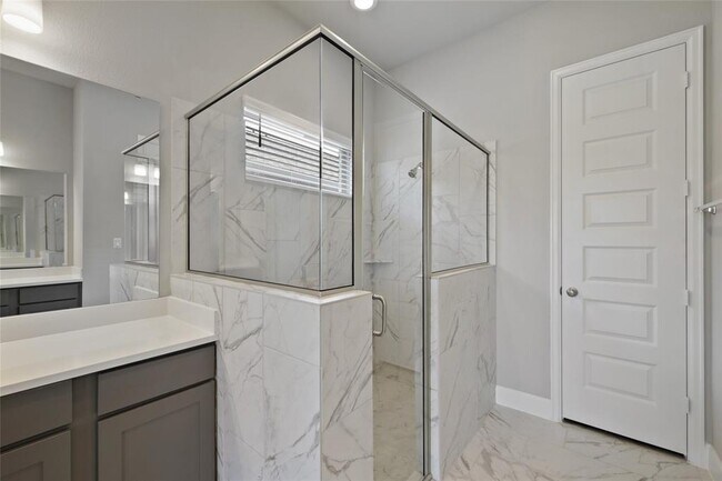 Building Photo - 104 Chinaberry Bnd