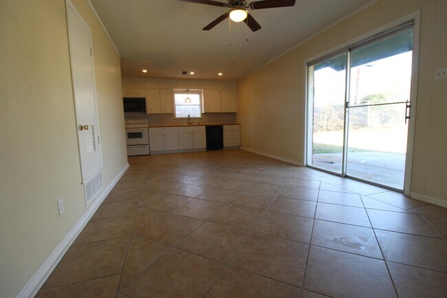 Building Photo - 3303 Brookbend Dr
